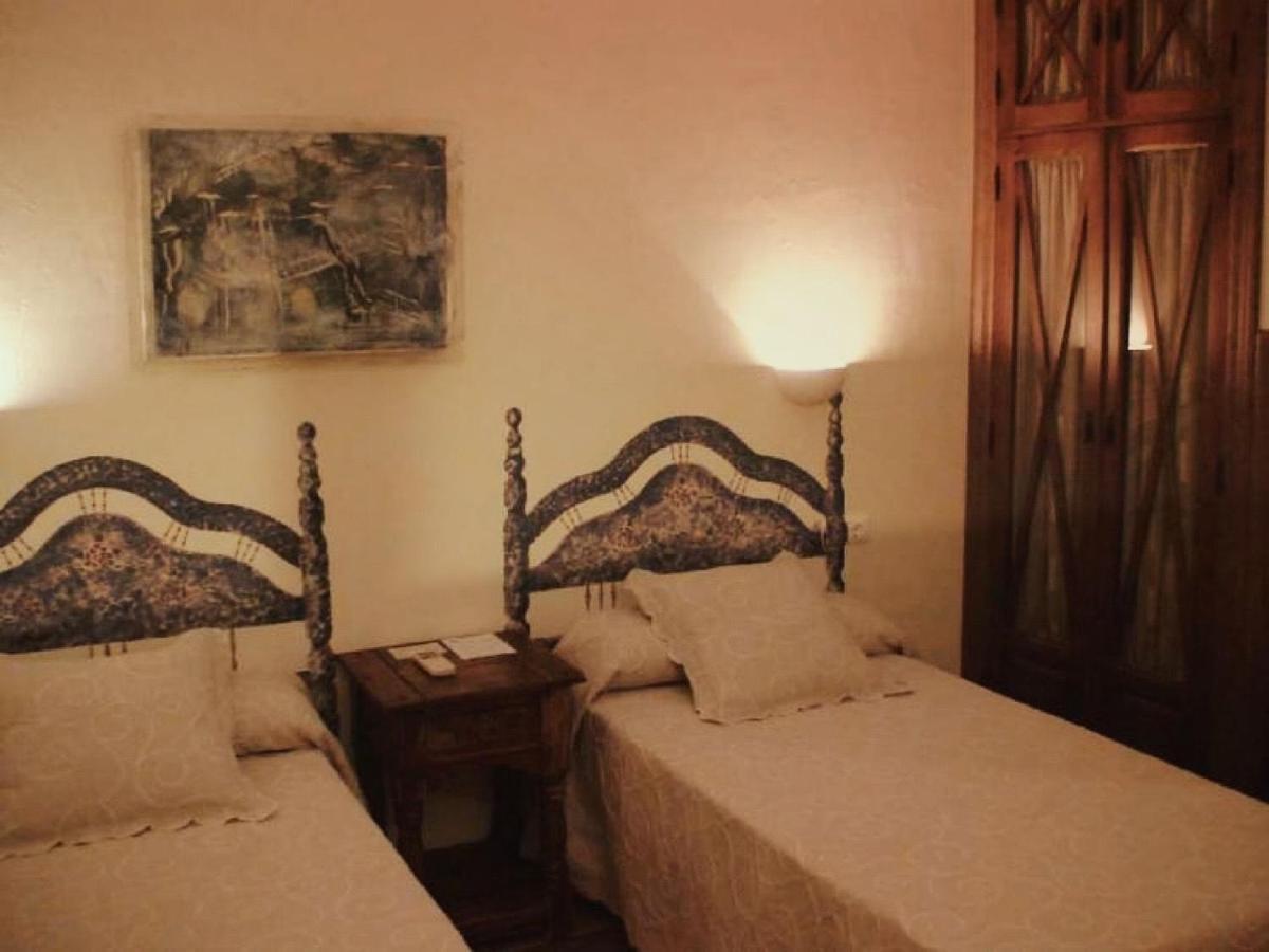 Lares * Casas de Don Pedro